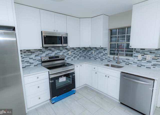 Property at 70-C Dorchester Dr Unit C, Lakewood, NJ 08701, 2 beds, 2 baths