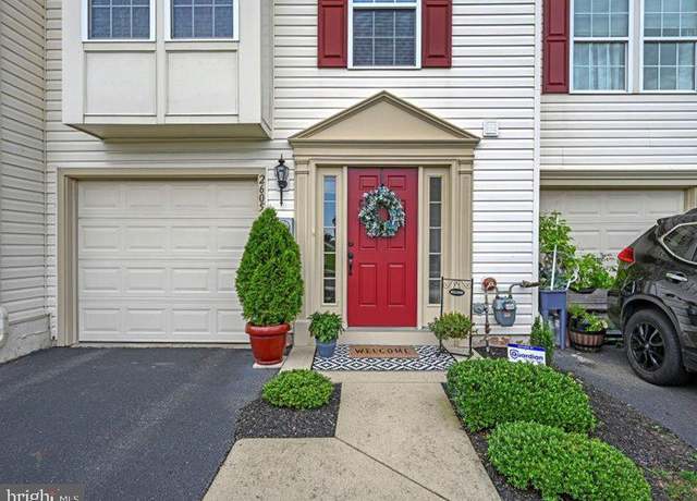 Property at 2605 Orchard View Rd, Reading, PA 19606, 3 beds, 2.5 baths