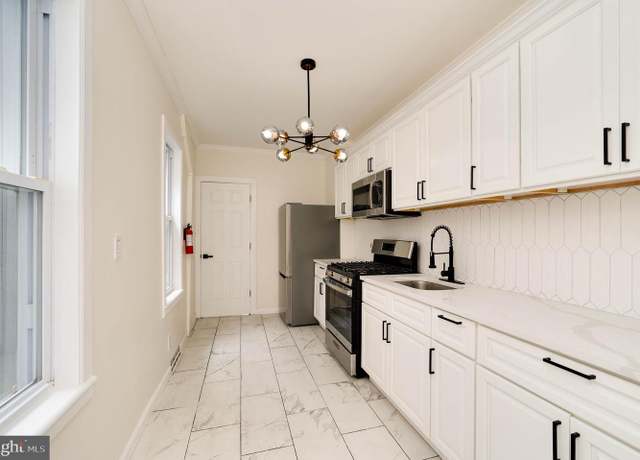 Property at 736 Lance Pl, Reading, PA 19604, 4 beds, 1 bath