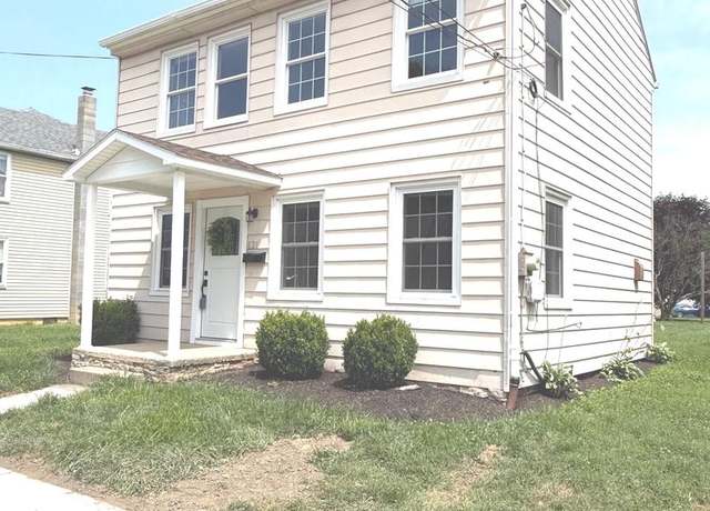 Property at 121 Pike St, Middletown, PA 17057, 2 beds, 1 bath