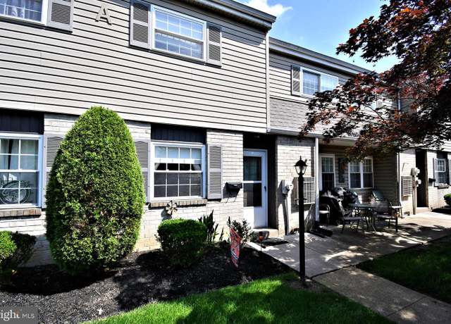 Property at 325 S Warminster Rd Unit A-10, Hatboro, PA 19040, 2 beds, 1.5 baths