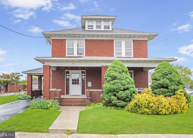 Property at 837 Broadway, Hanover, PA 17331, 4 beds, 1.5 baths