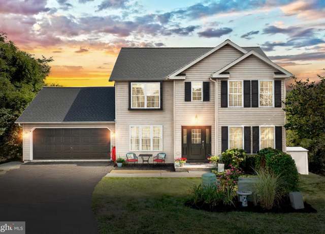 Property at 50 Gary Player Dr, Etters, PA 17319, 5 beds, 2.5 baths