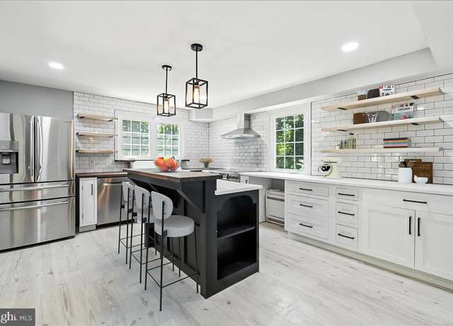 Property at 7057 Blackwell Rd, Warrenton, VA 20187, 3 beds, 2.5 baths