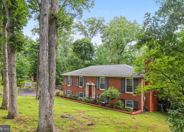 Property at 5817 Dawes Ave, Alexandria, VA 22311, 5 beds, 2.5 baths
