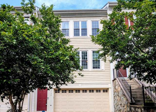 Property at 2132 Capstone Cir, Herndon, VA 20170, 3 beds, 2.5 baths