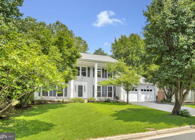 Property at 4305 Warner Ln, Chantilly, VA 20151, 4 beds, 3.5 baths