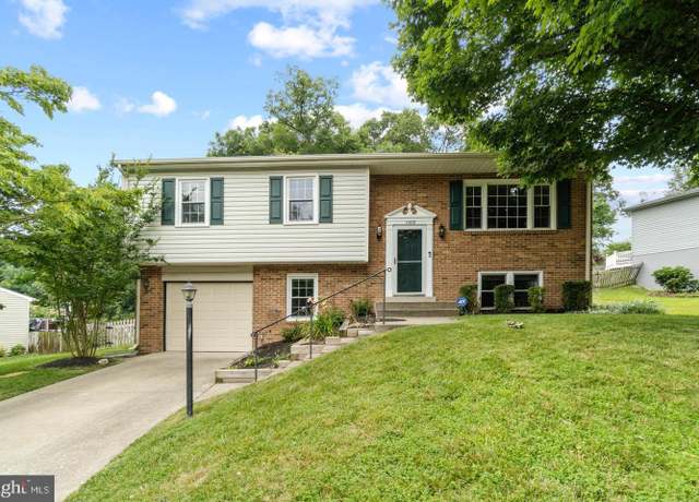Property at 11876 Catoctin Dr, Woodbridge, VA 22192, 4 beds, 3 baths