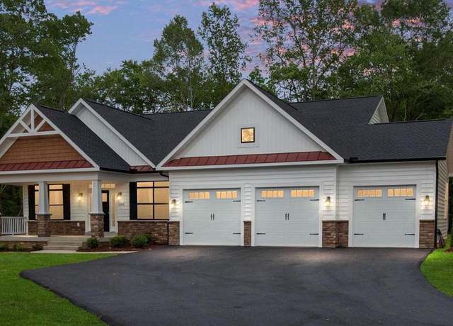 Property at 35 Longwood Dr, Stafford, VA 22556, 5 beds, 3.5 baths