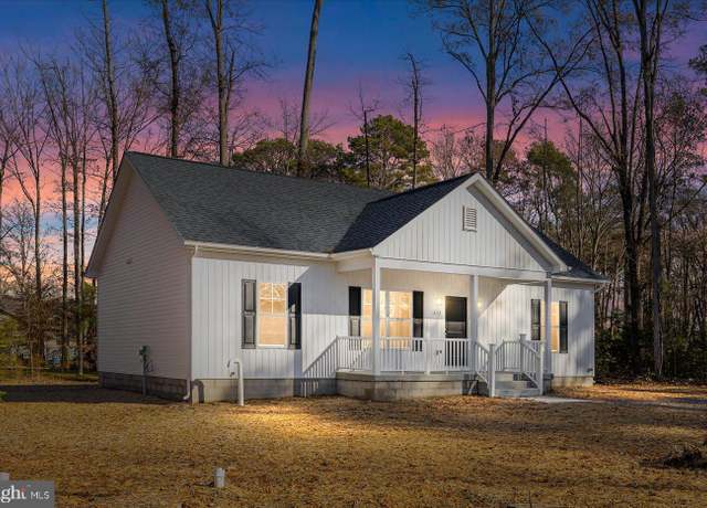 Property at 122 Machodoc Dr, Montross, VA 22520, 3 beds, 2 baths
