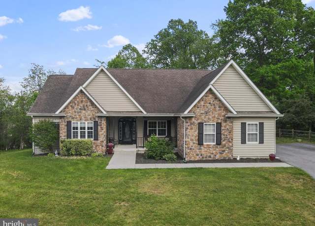 Property at 396 Braeburn Dr, Martinsburg, WV 25403, 4 beds, 3.5 baths