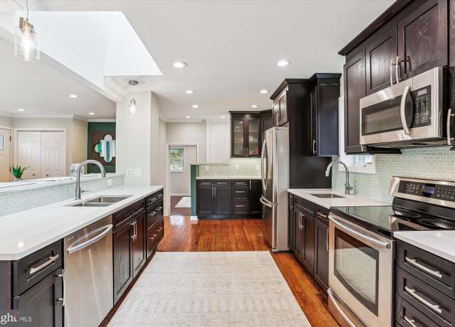 Property at 15707 Sycamore Ln, Rockville, MD 20853, 4 beds, 2 baths