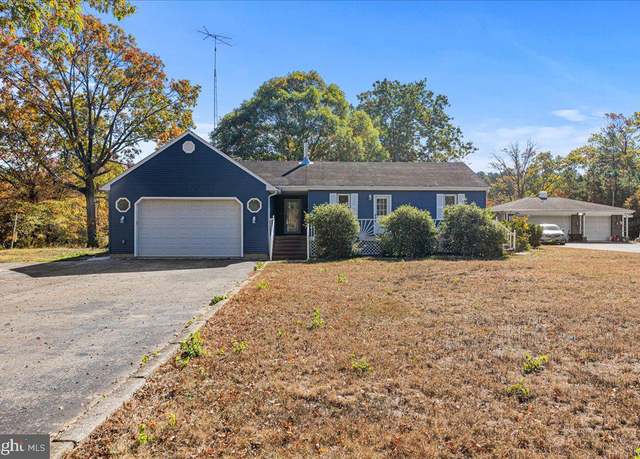 Property at 1508 15th St, Hammonton, NJ 08037, 5 beds, 2 baths