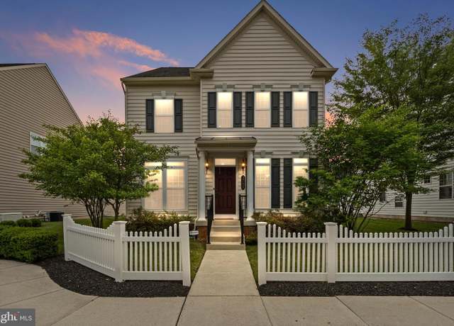 Property at 3750 Christopher Day Rd, Doylestown, PA 18902, 4 beds, 3.5 baths