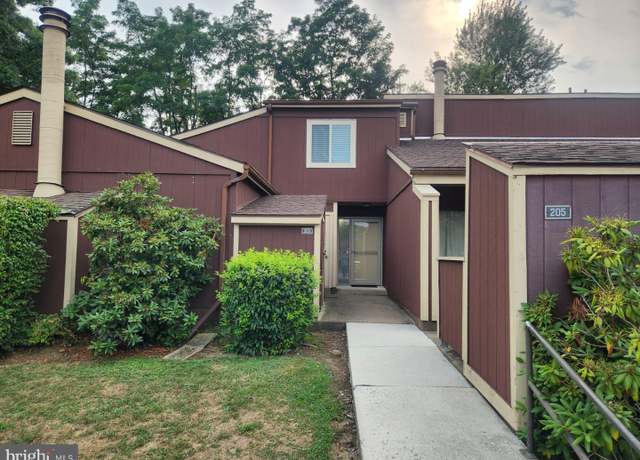 Property at 203 Louise Ct, Enola, PA 17025, 3 beds, 2 baths