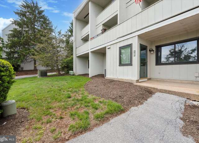 Property at 344 Summit House #344, West Chester, PA 19382, 2 beds, 1 bath