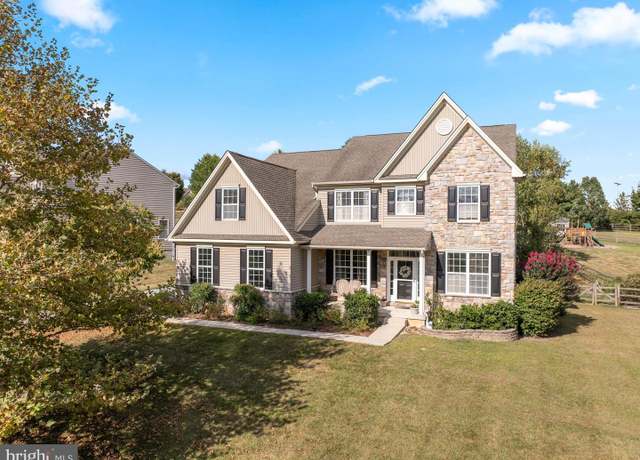 Property at 105 Bridle Path Ln, Coatesville, PA 19320, 5 beds, 3 baths