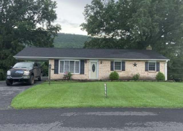 Property at 321 Erdman Dr, Dauphin, PA 17018, 3 beds, 2 baths