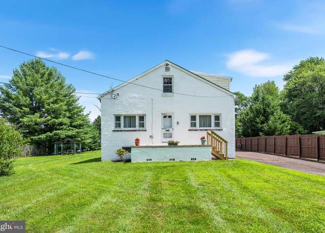 Property at 484 Fruit Farm Rd, Royersford, PA 19468, 5 beds, 2 baths