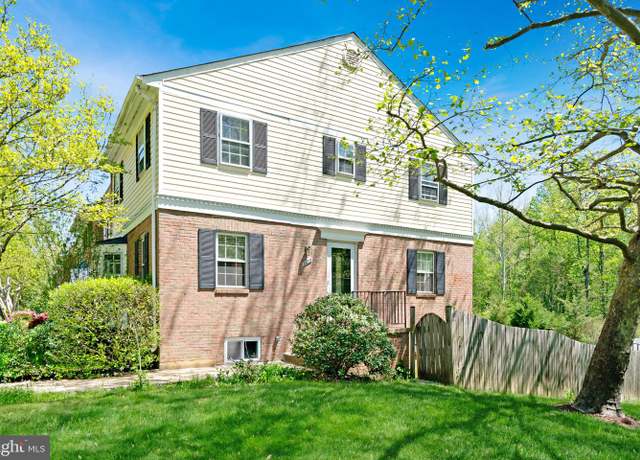 Property at 9239 Sand Creek Ct, Burke, VA 22015, 3 beds, 3.5 baths