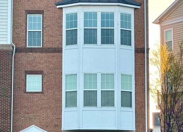 Property at 43903 Centergate Dr, Ashburn, VA 20148, 3 beds, 2.5 baths