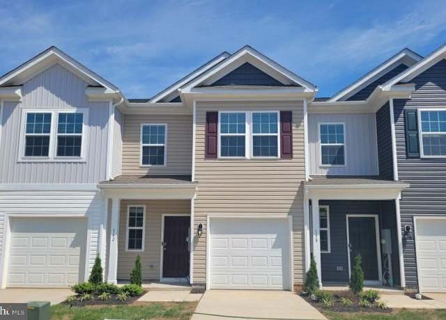 Property at 120 Rae Ct, Luray, VA 22835, 3 beds, 2.5 baths