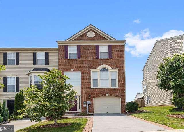 Property at 180 Oxbow Dr, Strasburg, VA 22657, 3 beds, 3.5 baths
