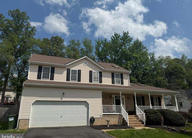 Property at 11903 Woodland View Dr, Fredericksburg, VA 22407, 4 beds, 2.5 baths