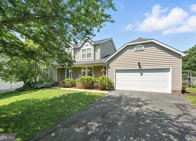 Property at 6205 Patrician Ct, Fredericksburg, VA 22407, 4 beds, 3.5 baths