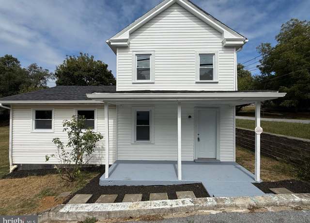 Property at 200 Rothwell Ave, Martinsburg, WV 25404, 3 beds, 2 baths