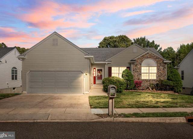 Property at 33 Marsha Dr, Delran, NJ 08075, 3 beds, 2.5 baths