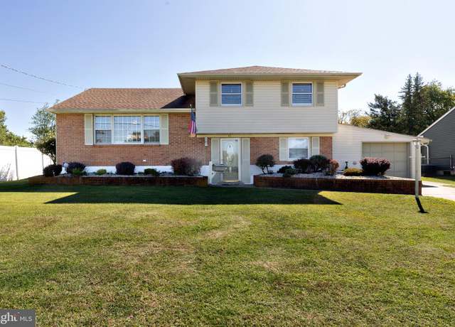 Property at 41 Hollyoke Rd, Somerdale, NJ 08083, 4 beds, 1.5 baths