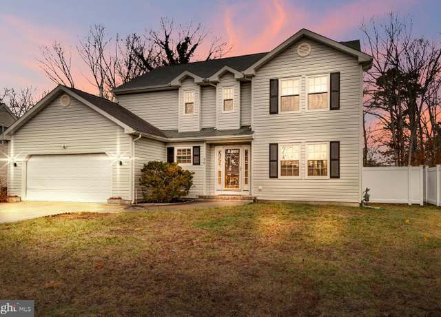 Property at 90 Atlantis Ave, Manahawkin, NJ 08050, 4 beds, 2.5 baths