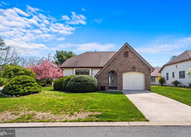 Property at 39 Fir Rd, Manahawkin, NJ 08050, 2 beds, 2 baths