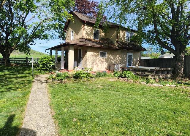 Property at 2088 Tollgate Rd, Palm, PA 18070, 2 beds, 1 bath