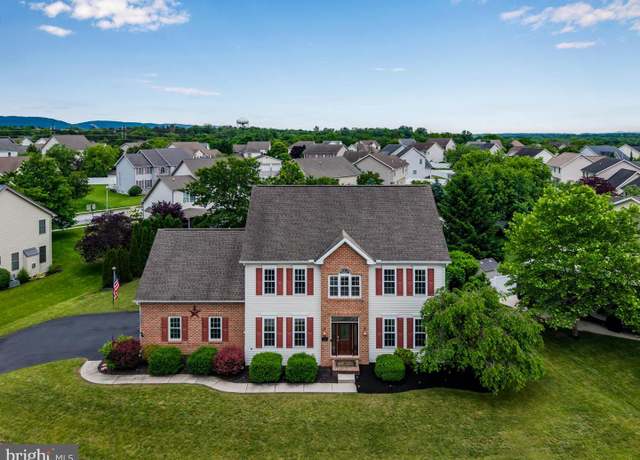 Property at 180 Pine Creek Dr, Carlisle, PA 17013, 4 beds, 3 baths