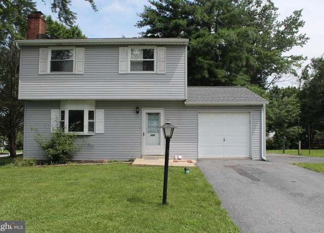 Property at 126 Summer Ln, Lititz, PA 17543, 3 beds, 2 baths