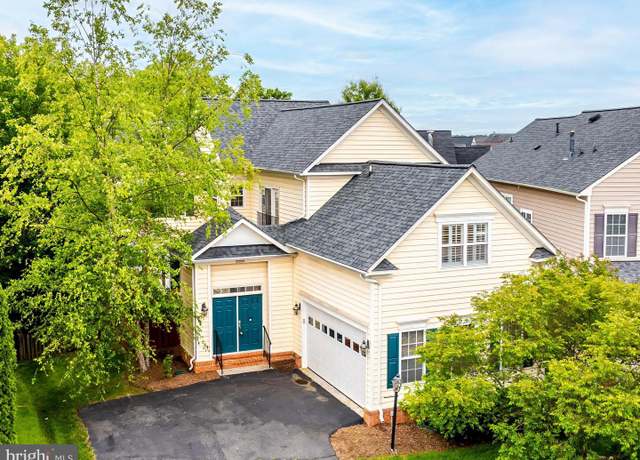 Property at 21934 Windover Dr, Broadlands, VA 20148, 4 beds, 3.5 baths
