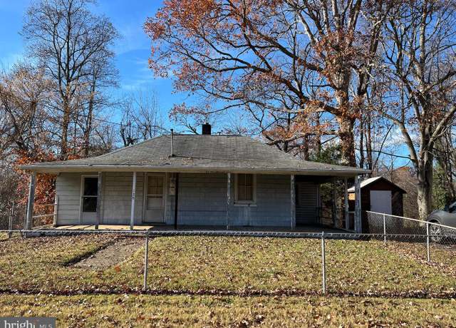Property at 128 Cool Spring Rd, Fredericksburg, VA 22405, 2 beds, 1 bath