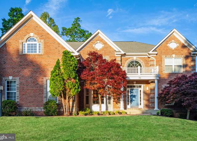 Property at 70 Sentinel Ridge Ln, Stafford, VA 22554, 5 beds, 4.5 baths