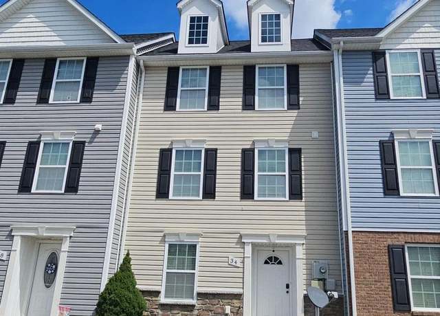 Property at 34 Hanger Ct, Inwood, WV 25428, 4 beds, 3.5 baths