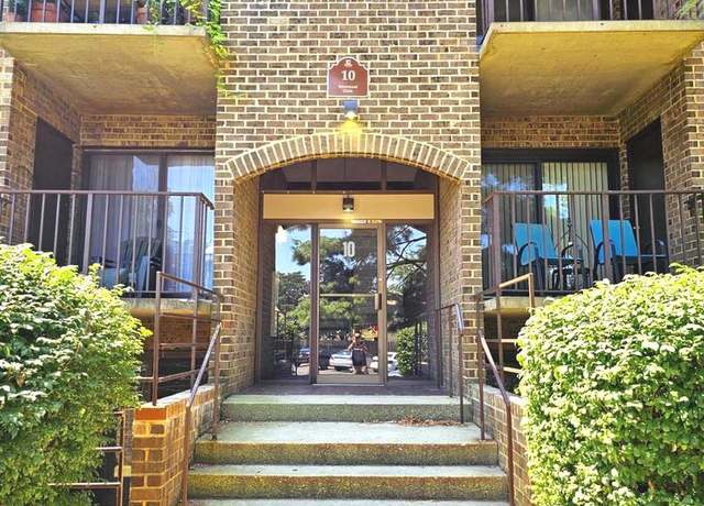 Property at 10 Silverwood Cir #10, Annapolis, MD 21403, 2 beds, 2 baths