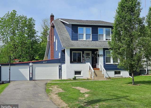 Property at 607 S 22nd St, Altoona, PA 16602, 3 beds, 2 baths