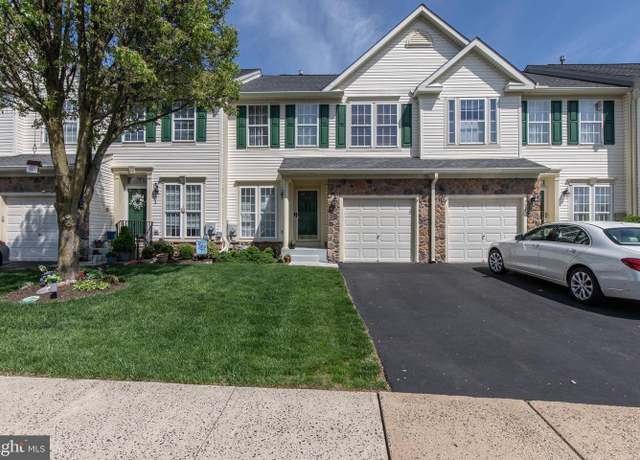 Property at 755 Wisteria Dr, Warrington, PA 18976, 3 beds, 2.5 baths