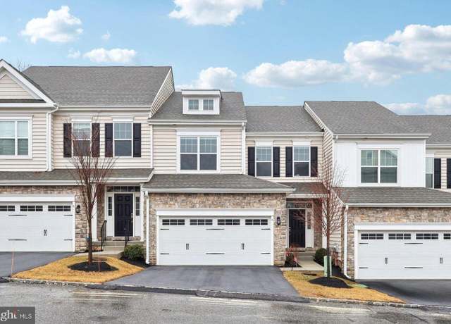 Property at 6 Skydance Way, West Chester, PA 19382, 3 beds, 3.5 baths