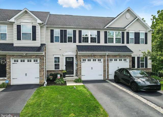 Property at 1104 Westminster Dr, Breinigsville, PA 18031, 3 beds, 3.5 baths