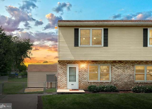 Property at 426 Manor St, Hanover, PA 17331, 3 beds, 1.5 baths
