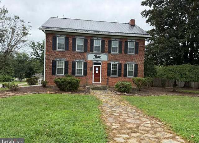 Property at 5777 Pine Rd, Thomasville, PA 17364, 5 beds, 2 baths