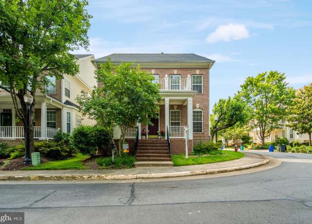 Property at 9776 Maple Trace Cir, Fairfax, VA 22032, 4 beds, 4.5 baths
