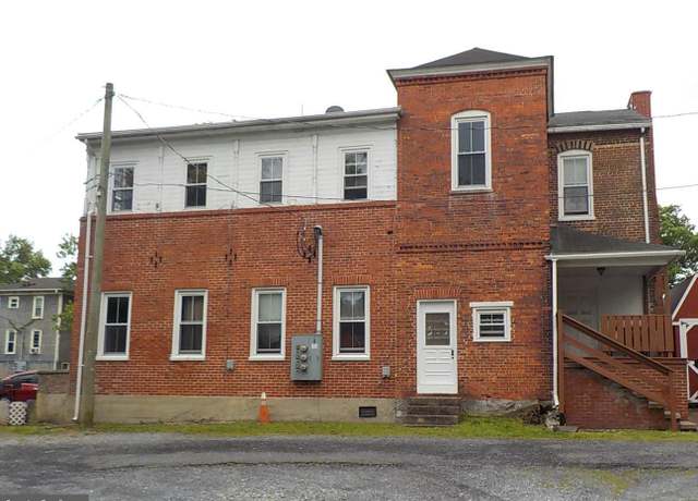 Property at 1383 Winchester Pike, Front Royal, VA 22630, 3 beds, 2.5 baths